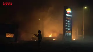 Directo | Los bomberos confían en estabilizar el incendio de Paüls a lo largo del día tras trabajar "intensamente" durante la noche