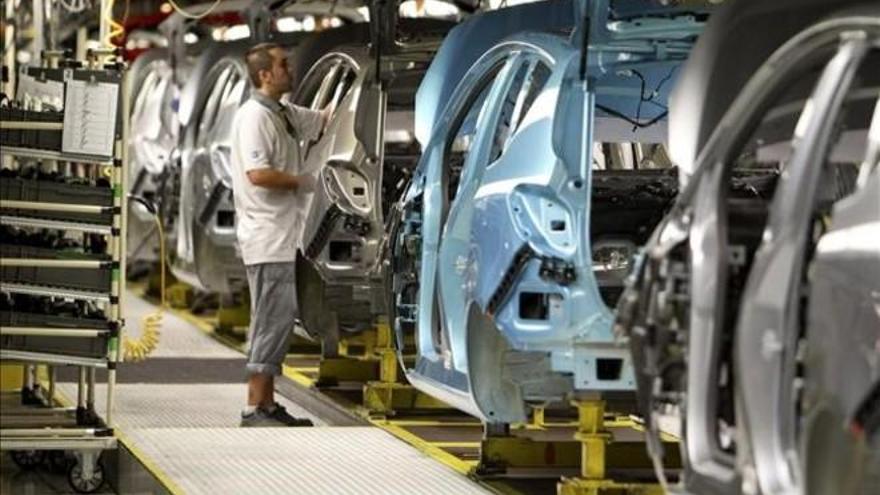 Las fábricas españolas de PSA podrían acoger la fabricación del Opel Astra por el Brexit