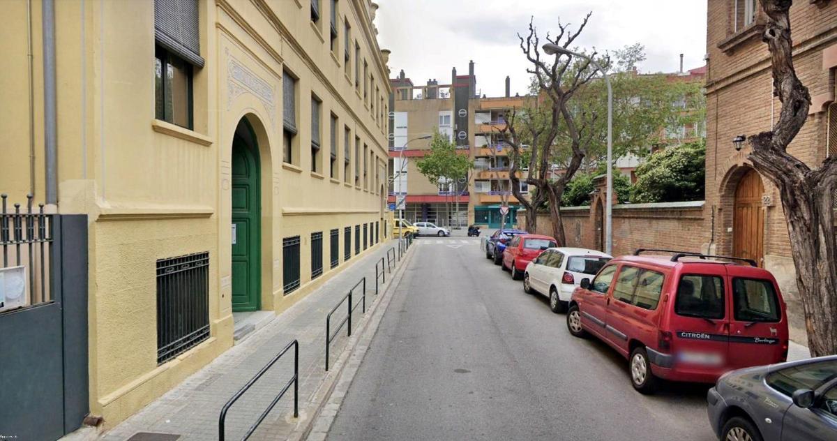 Exterior de la Escola Ventós Mir de Badalona