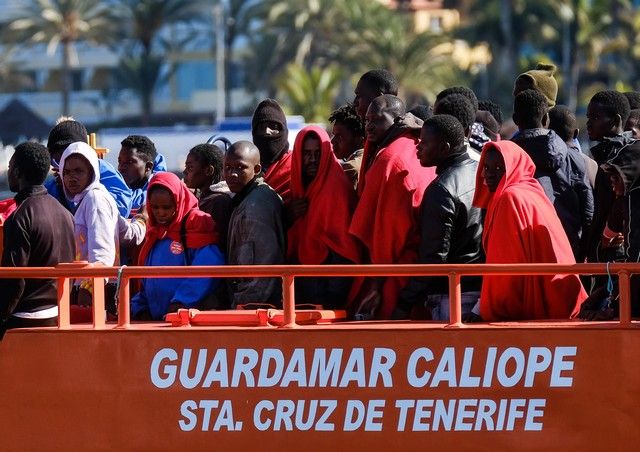 Llegada de Guardamar Caliope a Arguineguín con inmigrantes a bordo