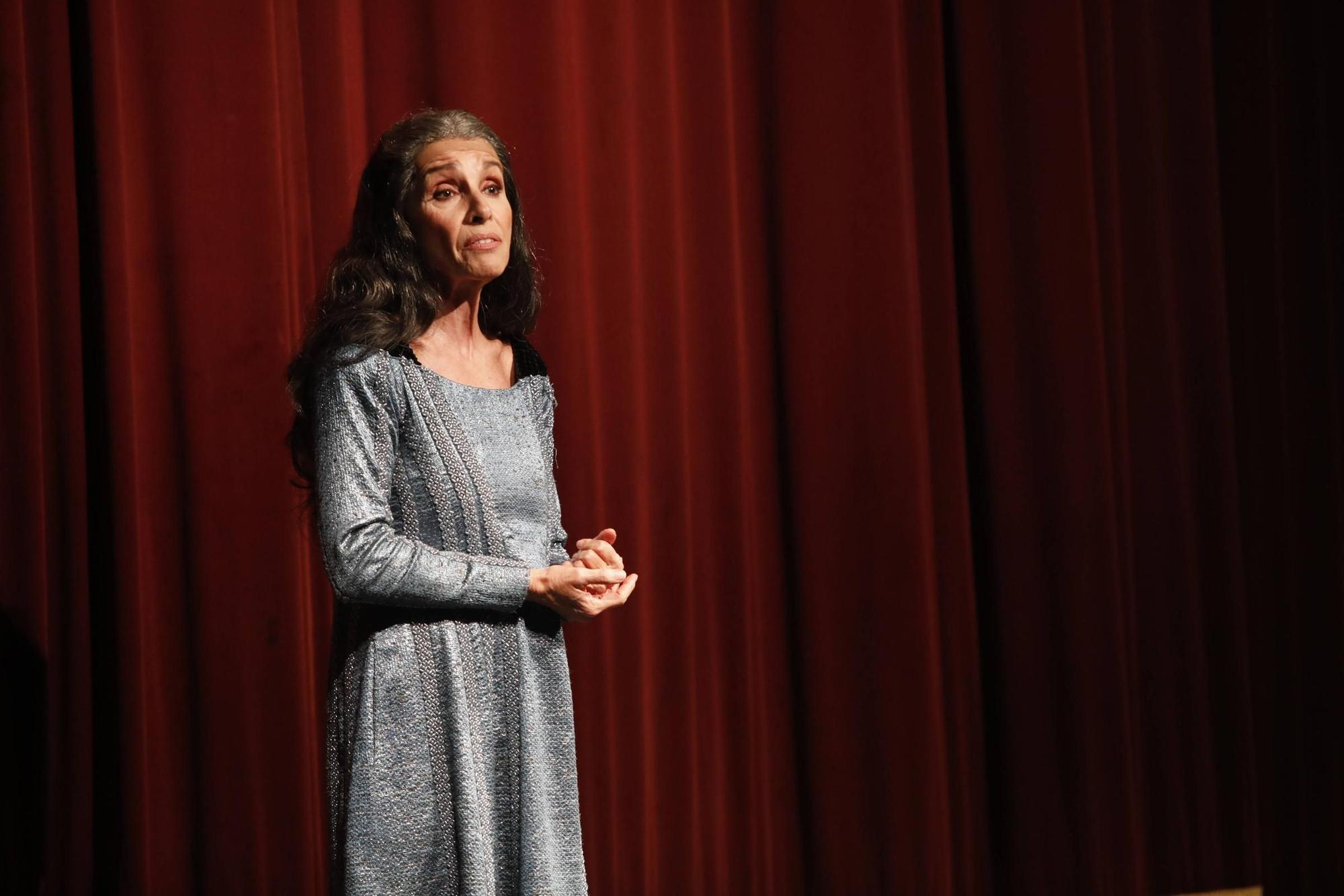 Ana Belén llega al Teatro Jovellanos con "Romeo y Julieta despiertan" (en imágenes)