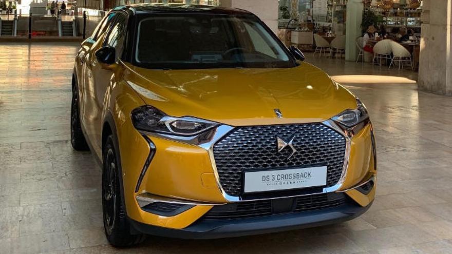 El nuevo DS 3 Crossback deslumbra en el entorno del Mercado de Colón.