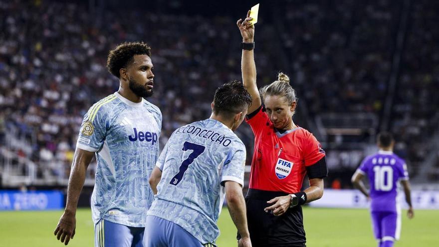  el arbitraje femenino: solo habrá dos árbitras principales en el Mundial masculino