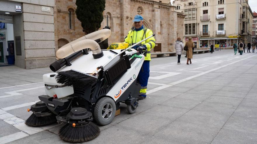 Zamora capital suma efectivos para mantener las calles limpias durante los días de Semana Santa
