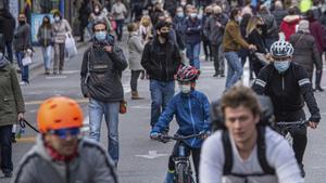 El carrer de Sants, dos anys sense tram per als vianants  el cap de setmana