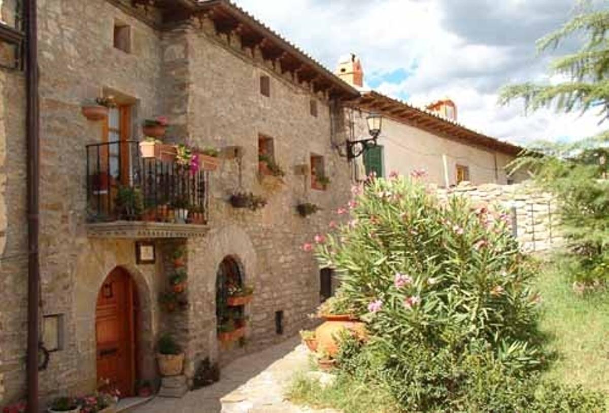 Este pueblo cuenta con varias casa señoriales de estilo barroco y renacentista.