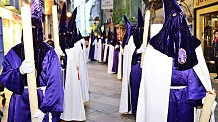 La Virgen de los Dolores, la primera en salir