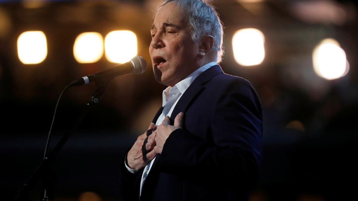 Paul Simon in Philadelphia. Paul Simon in Philadelphia.