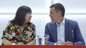 Cristina Narbona y Pedro Sánchez.