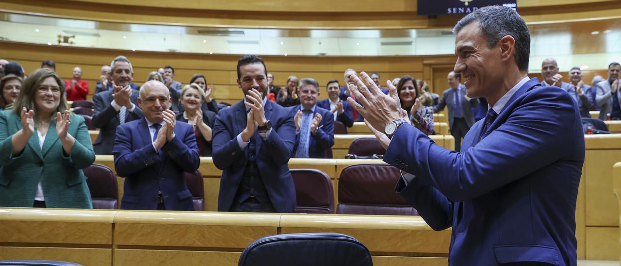 Gobierno y oposición vuelven a enfrentarse en el Congreso por la decisión del Constitucional.