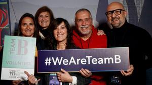 Los organizadores de la Copa América de vela forman a algunos de los voluntarios que participarán en la cita de Barcelona a partir de agosto.