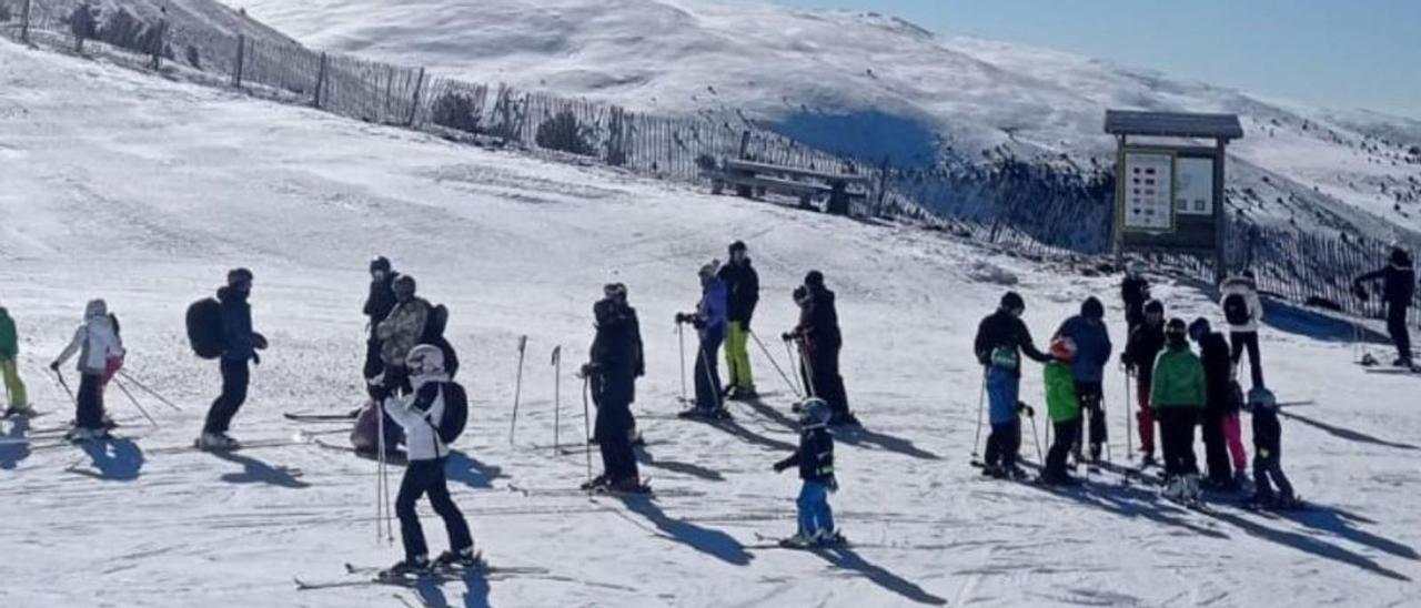 Una jornada d’esquí de la temporada passada | PUIGMAL2900