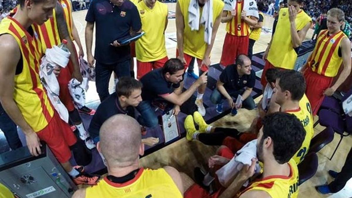 Xavi Pascual, durante un tiempo muerto del partido