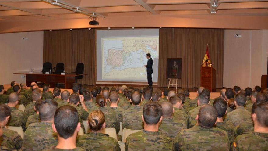 Charla sobre el Gran Capitán en Cerro Muriano