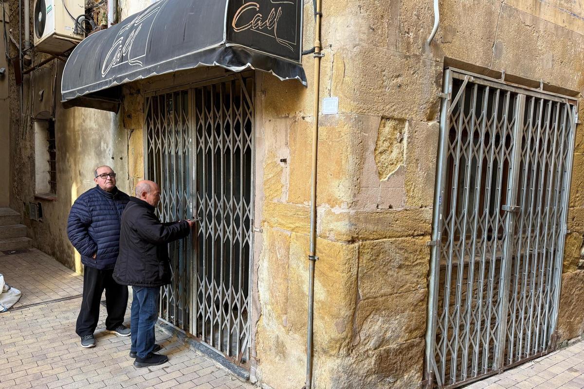 Los propietarios del local que lleva 21 años cerrado en la Bisbal
