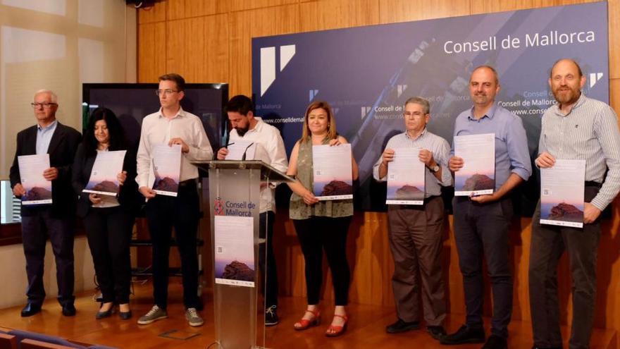 Representantes de distintas instituciones han presentado hoy las restricciones de tráfico al faro de Formentor.