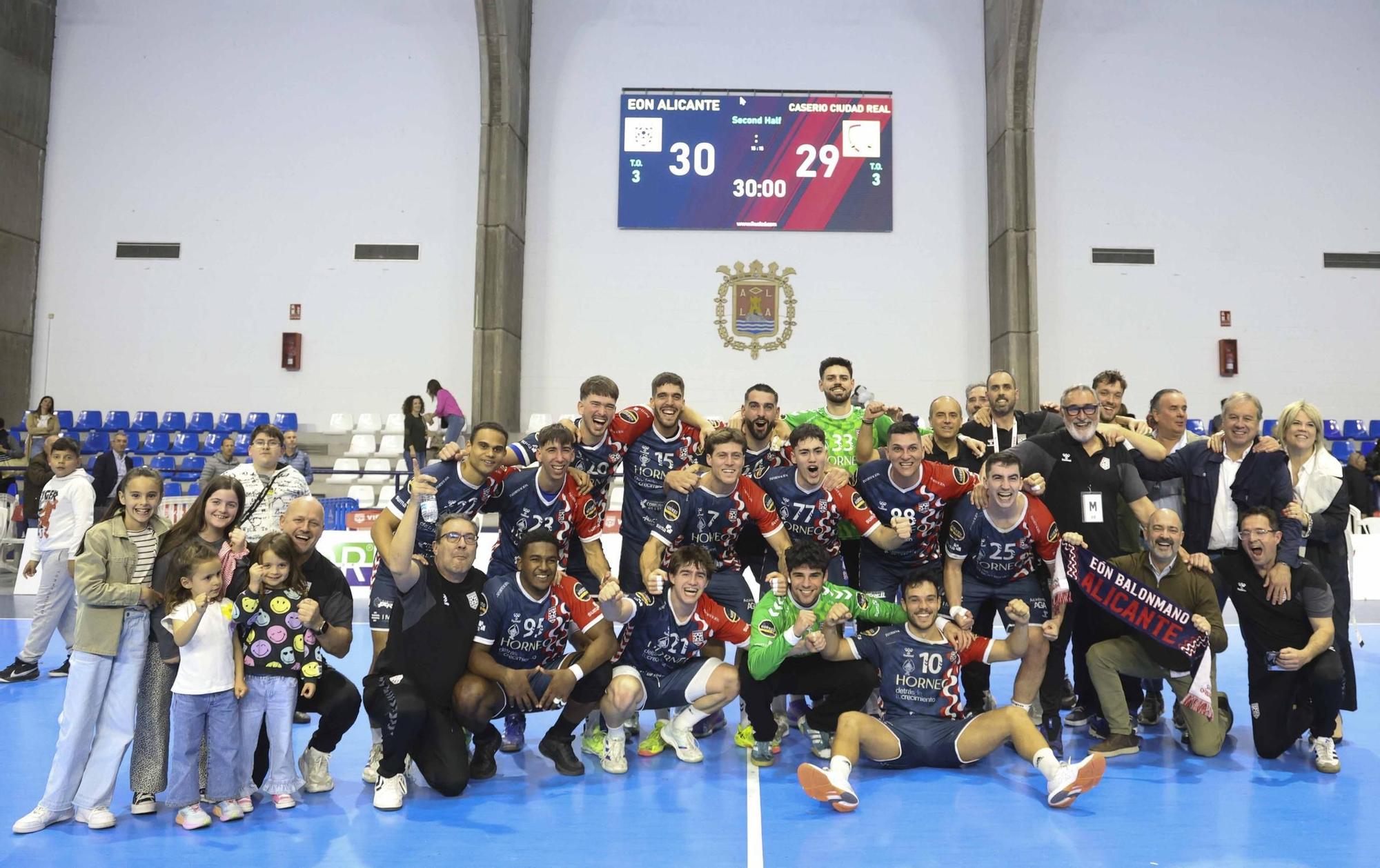 EÓN Balonmano Alicante a las puertas de la ASOBAL