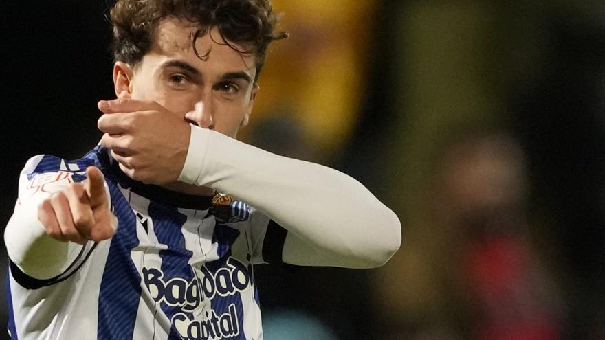 Mikel Goti pone la guinda y Luka Ilic ya es historia: un cierre de mercado frenético para el Oviedo