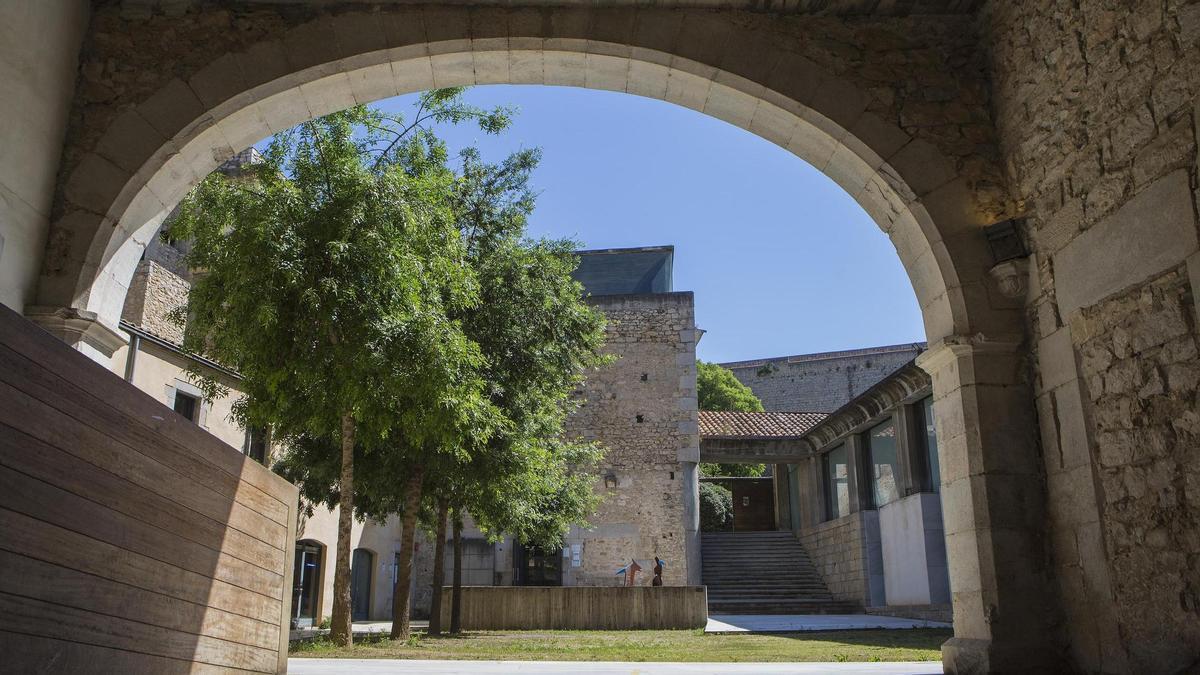 una imatge d’arxiu de l’edifici de Les Àligues, seu del Rectorat de la UdG