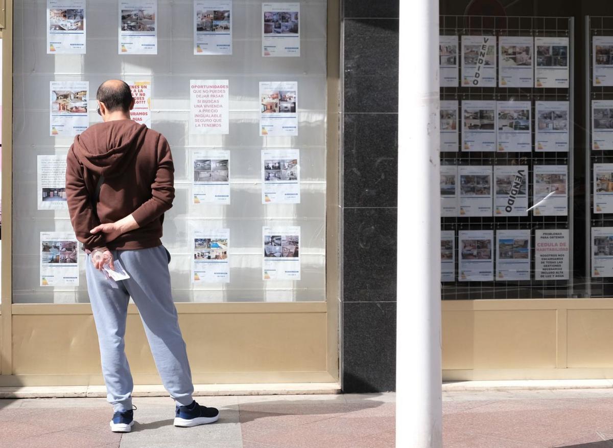 Las inmobiliarias aseguran que los pisos para alquilar tardan 24 horas en contar con inquilinos. | ÁXEL ÁLVAREZ