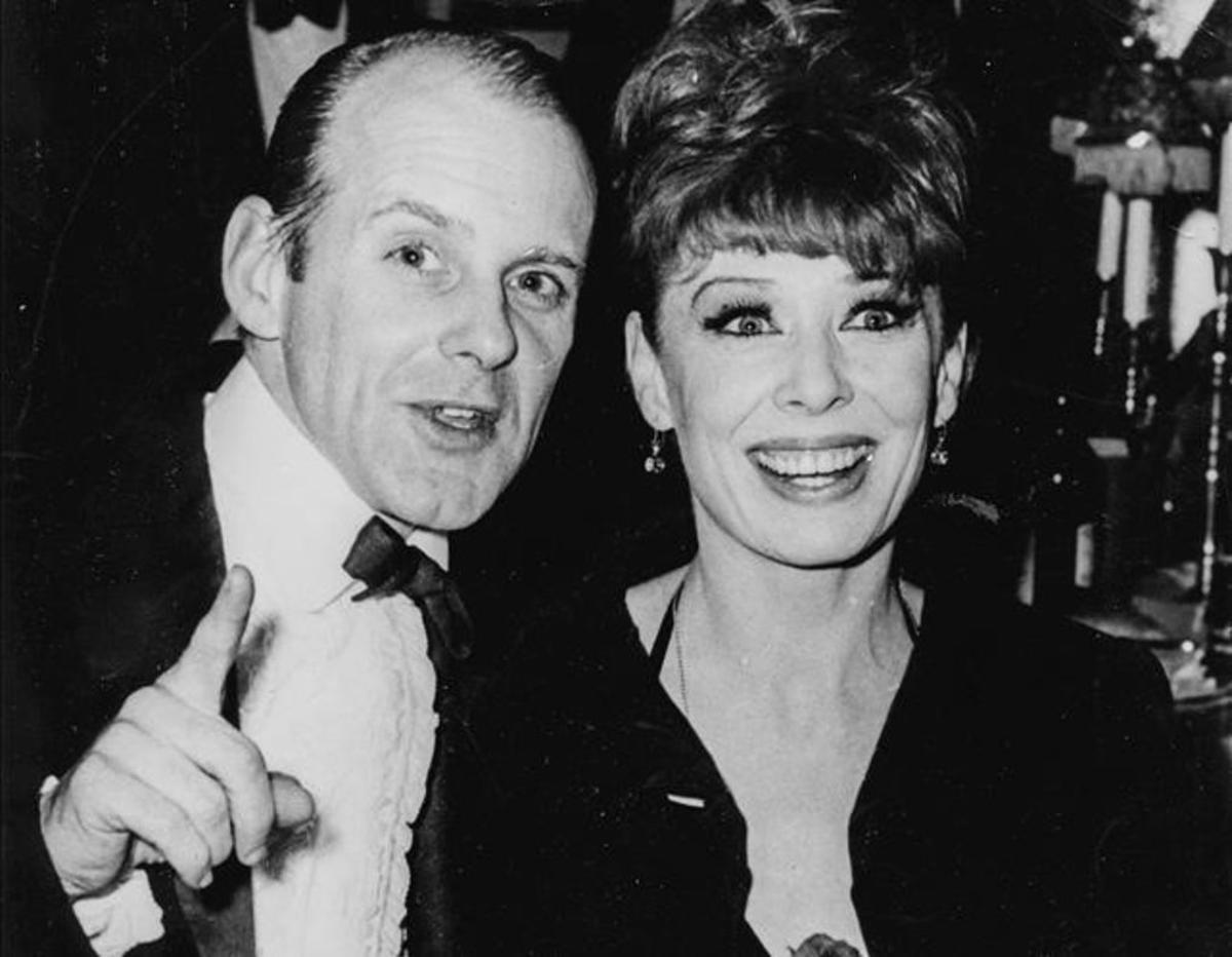 zentauroepp47596731 mas  periodico  bob fosse y  gwen verdon  1966190405133134