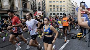 La pluja dona una treva a la Cursa de la Mercè 2025, la més multitudinària, amb més de 14.000 corredors