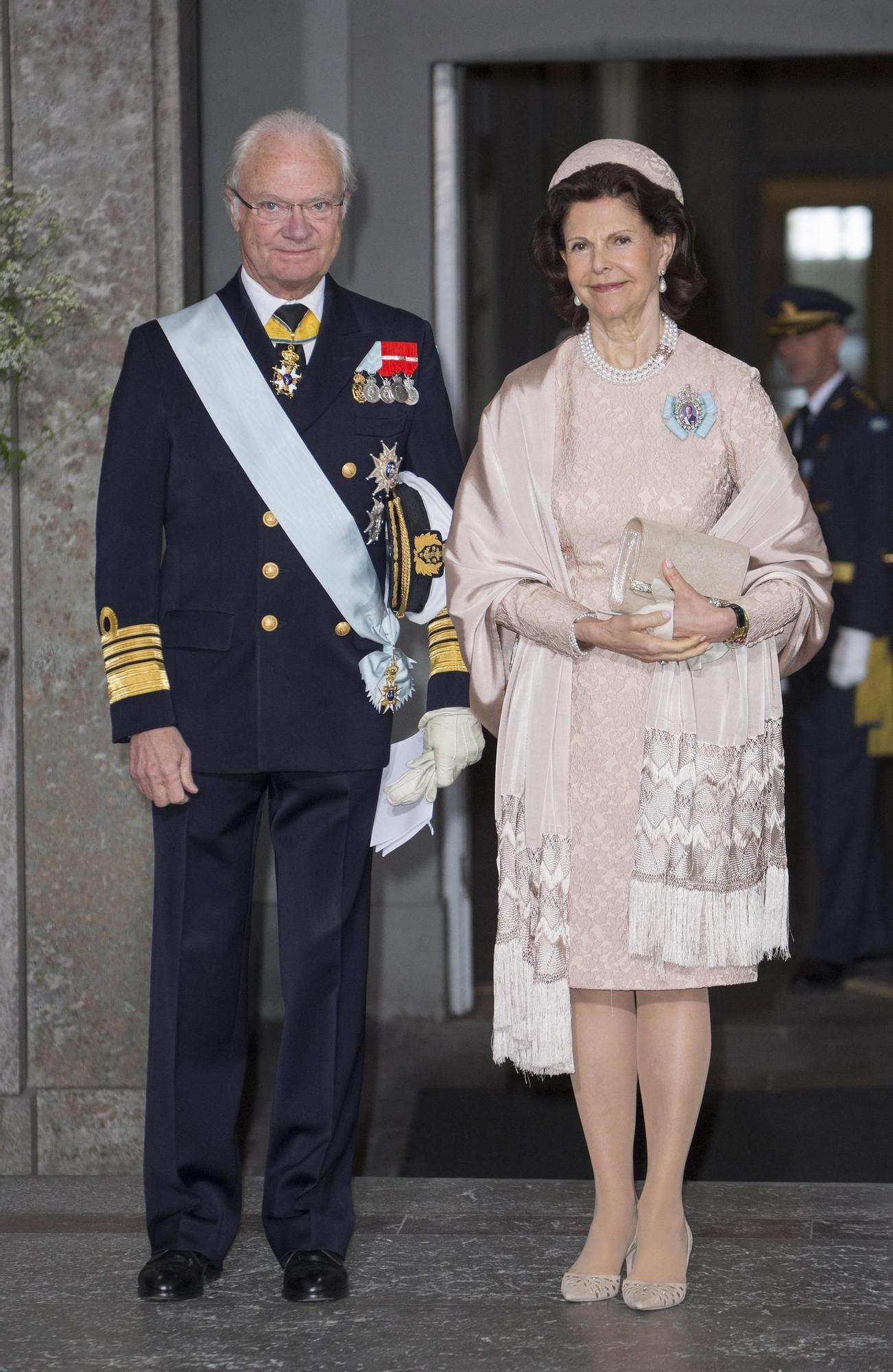 Carlos Gustavo y Silvia de Suecia en el bautizo del príncipe Oscar de Suecia