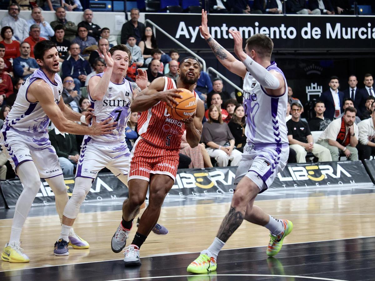 Las mejores imágenes de la victoria del UCAM Murcia frente al Surne Bilbao