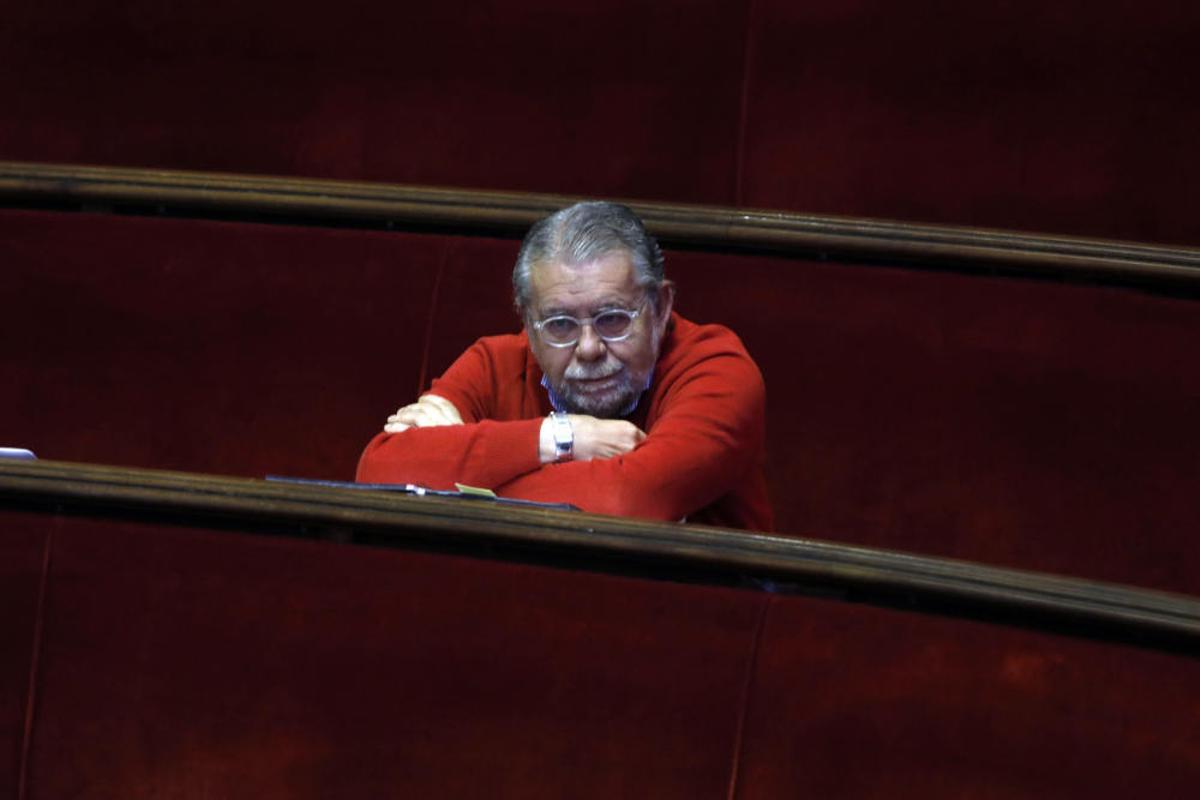 Ramón Vilar durante un pleno del Ayuntamiento de València