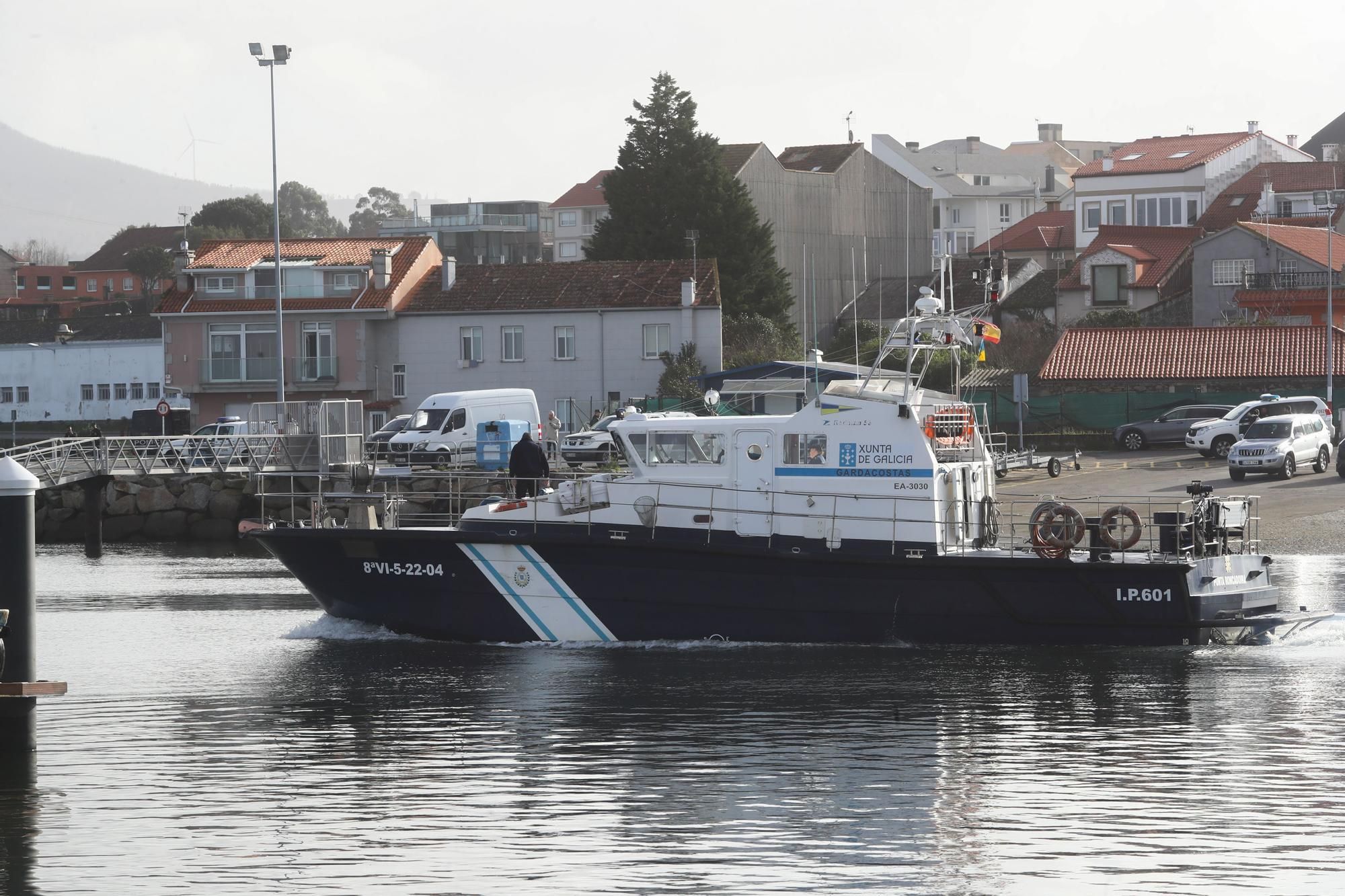 Operación de reflotado del narcosubmarino en la ría de Arousa