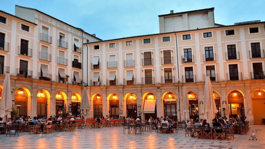 En otoño Alcoy se transforma en un destino mágico: Todo lo que te ofrece la ciudad en estas fechas