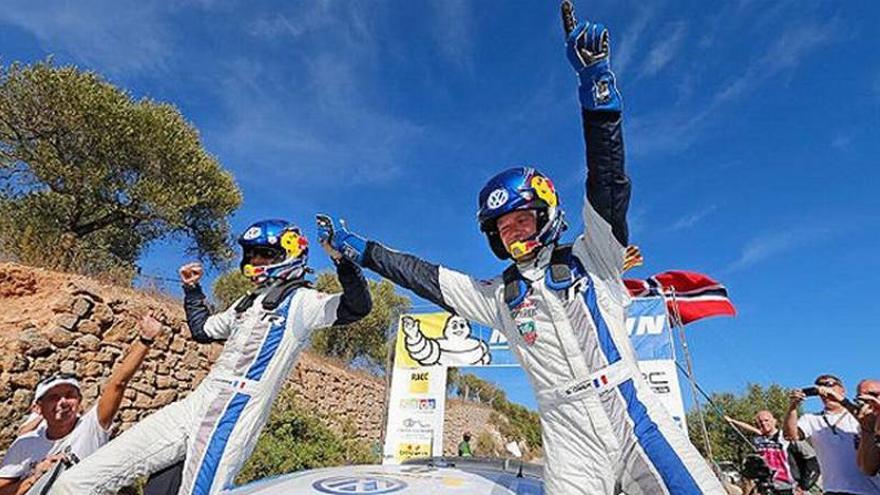 Ogier se pasea sobre la tierra y gana el RallyRACC