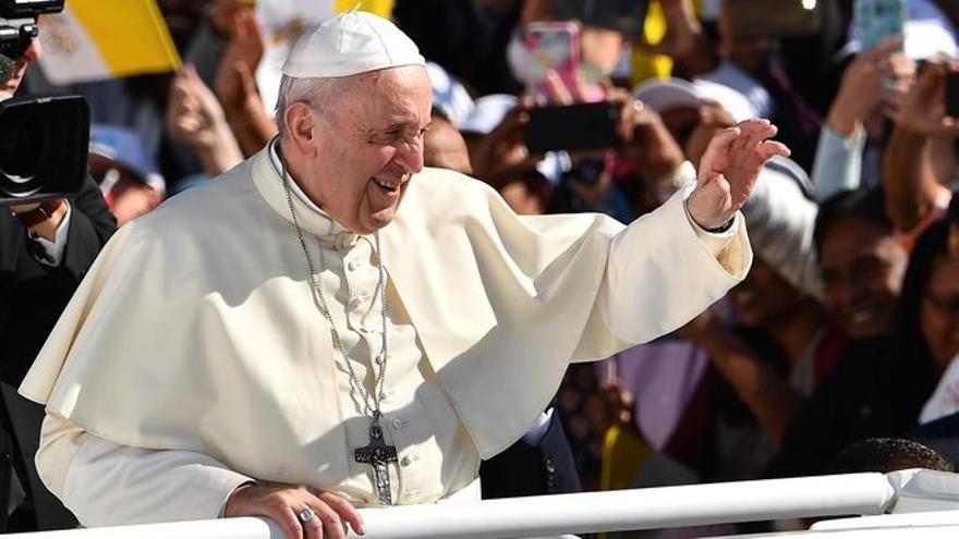 El Vaticano da las gracias por los intentos de salvar Notre Dame, pero no dinero