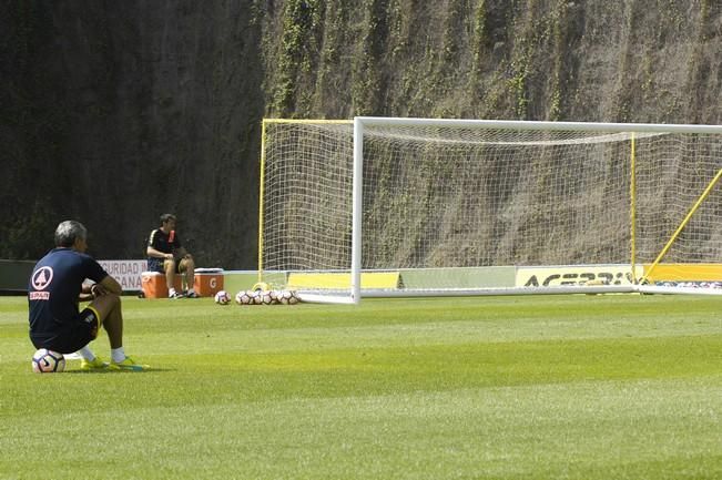 ENTRENAMIENTO DE LA UD LAS PALMAS Y ENTREVISTGA ...