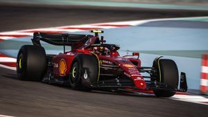 Carlos Sainz, durante los entrenamientos del GP de Baréin, el primero de la temporada.