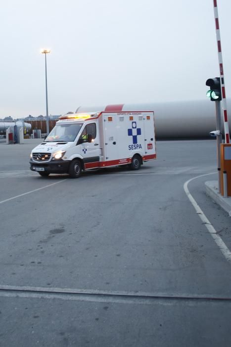 Accidente laboral en el muelle de Valliniello, Avilés