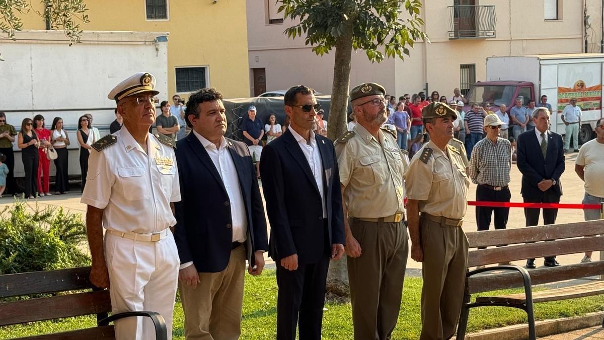 GALERÍA | Izado de la bandera de España en Villalobos GALERÍA | Izado de la bandera de España en Villalobos