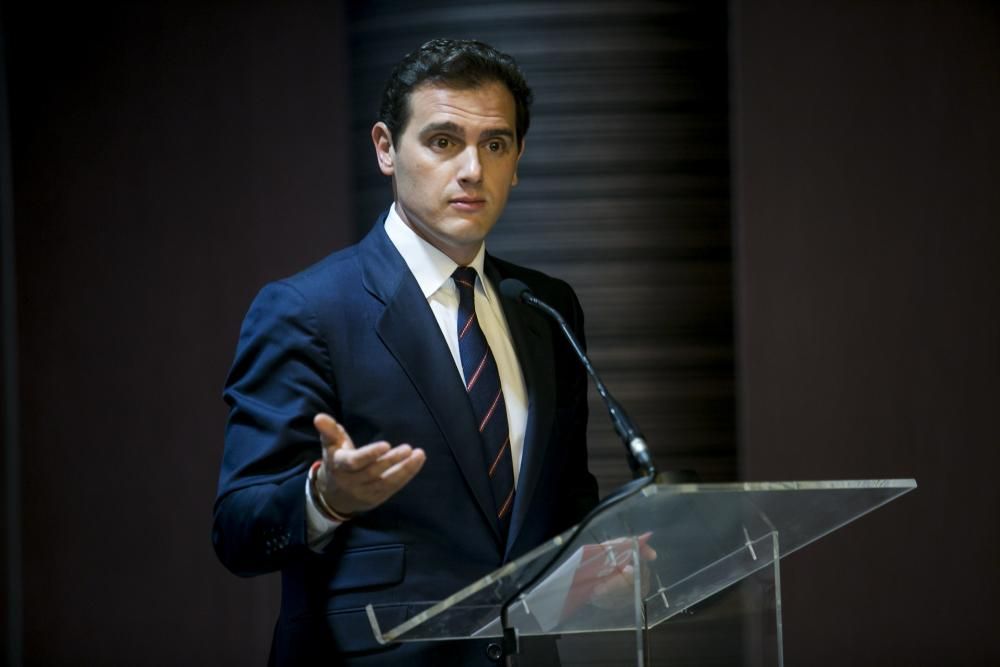 Albert Rivera participa en un desayuno informativo en Asturias