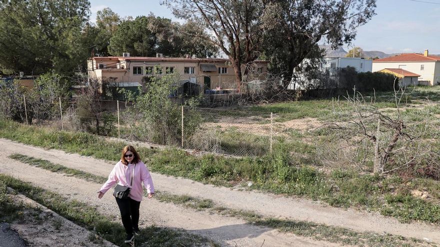 El colegio Cañada del Fenollar urge la construcción del nuevo centro para salir de un barranco inundable