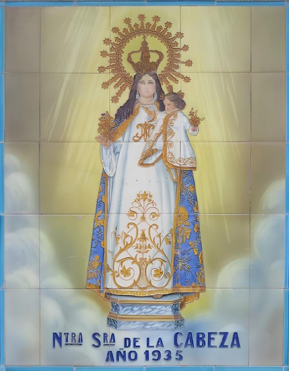 Panel religioso dedicado a la Virgen de la Cabeza.