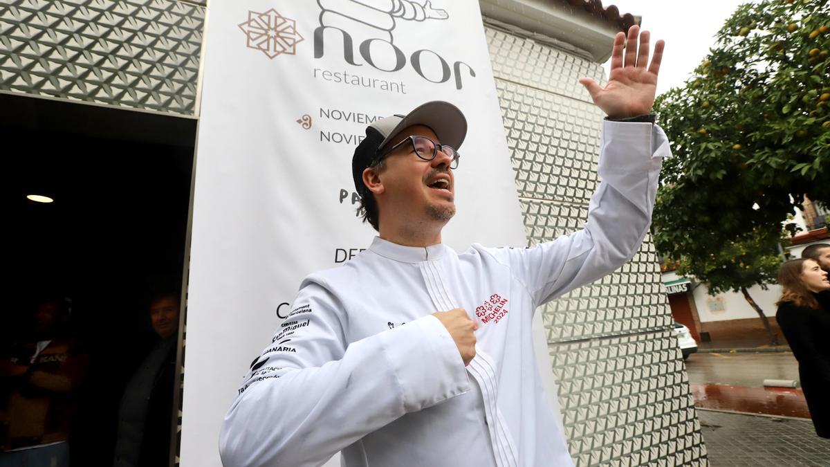 Paco Morales, a las puertas de Noor, celebrando la tercera estrella.