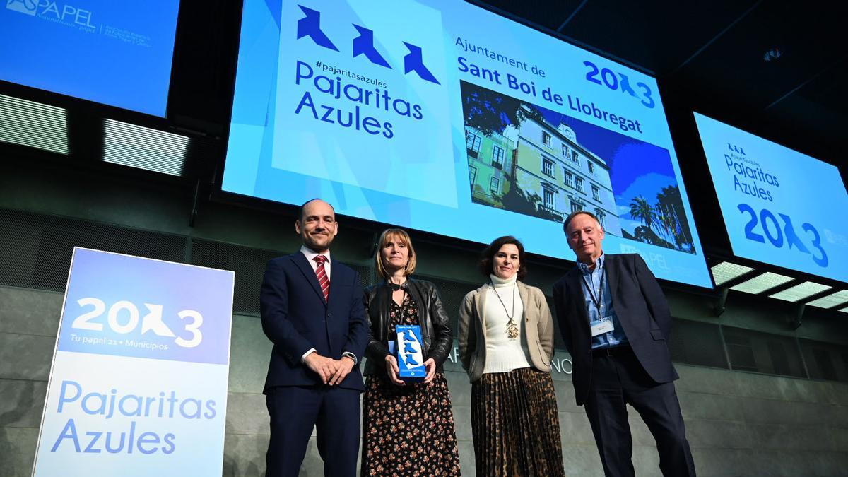 Vuit municipis catalans reben Pajaritas Azules per la seva política de reciclatge