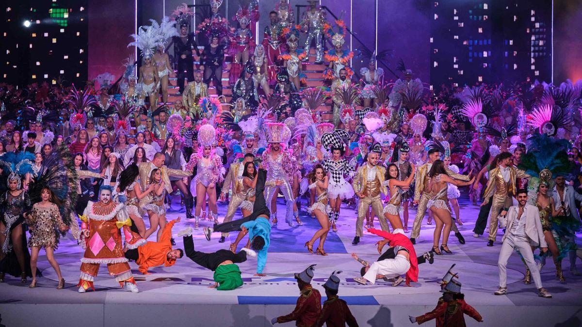 Un momento de la Gala de la Reina del Carnaval 2023 en Santa Cruz de Tenerife.