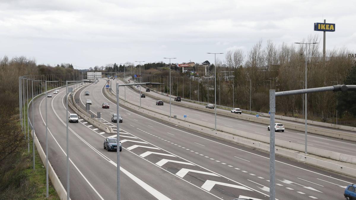 Multado con 200 euros sin exceder la velocidad: la DGT se pone seria de cara a Semana Santa con el nuevo radar en autovía que ya sanciona a los conductores