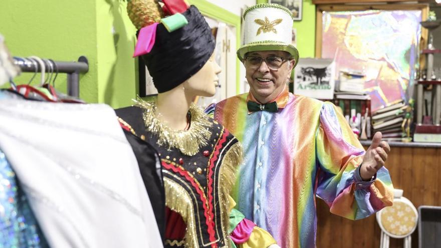 Adrián Guisasola, en la sede de &quot;O&#039; Culo Moyáu&quot;, en la calle Alarcón.