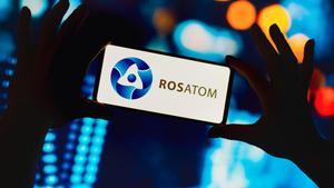 Archivo - Logo de Rosatom