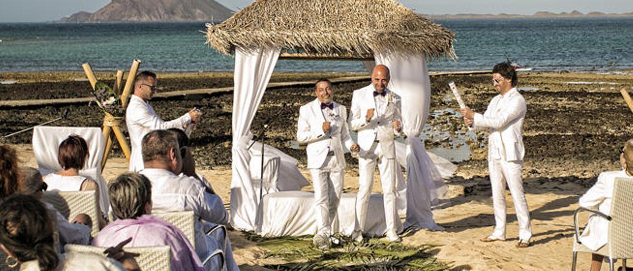 Los turoperadores incluyen a la Isla en sus catálogos como destino para bodas