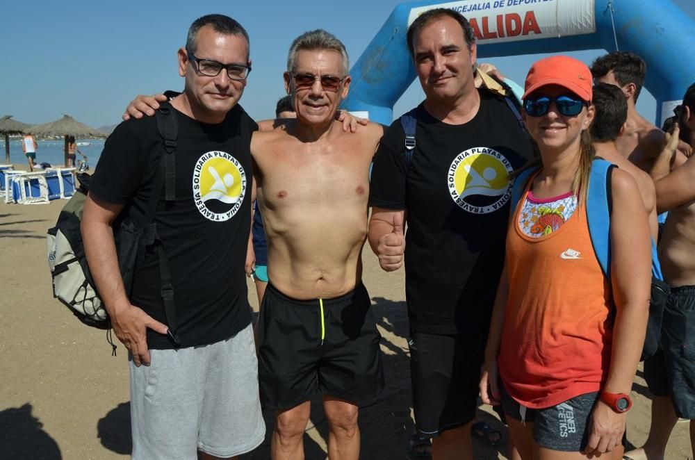 Más de 200 participantes 'se mojan' por la esclerósis múltiple en Playa Paraíso