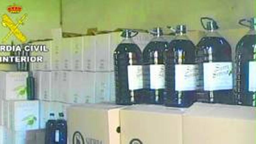 La Guardia Civil recupera 3.000 litros de aceite robado en Castuera