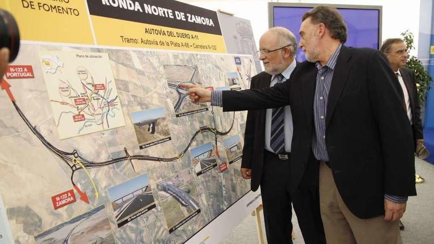 Inauguración de la Ronda Norte, el primer tramo de la autovía hasta la frontera, en 2010.